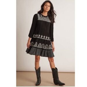 Velvet by Graham & Spencer Black and White Mini Dress